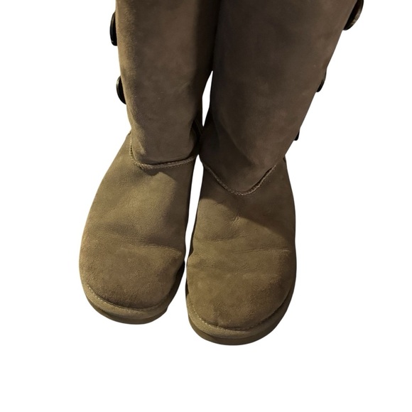 UGG Women's Bailey Button Triplet Tall Charcoal Grey Suede Boots 1873 Sz 8 - Picture 2 of 6